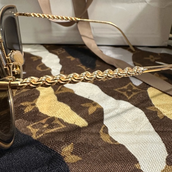 BOUCHERON gold plated sunglasses - Picture 6 of 11